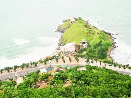 Cho thuê xe máy Vũng Tàu tham quan Mũi Nghinh Phong